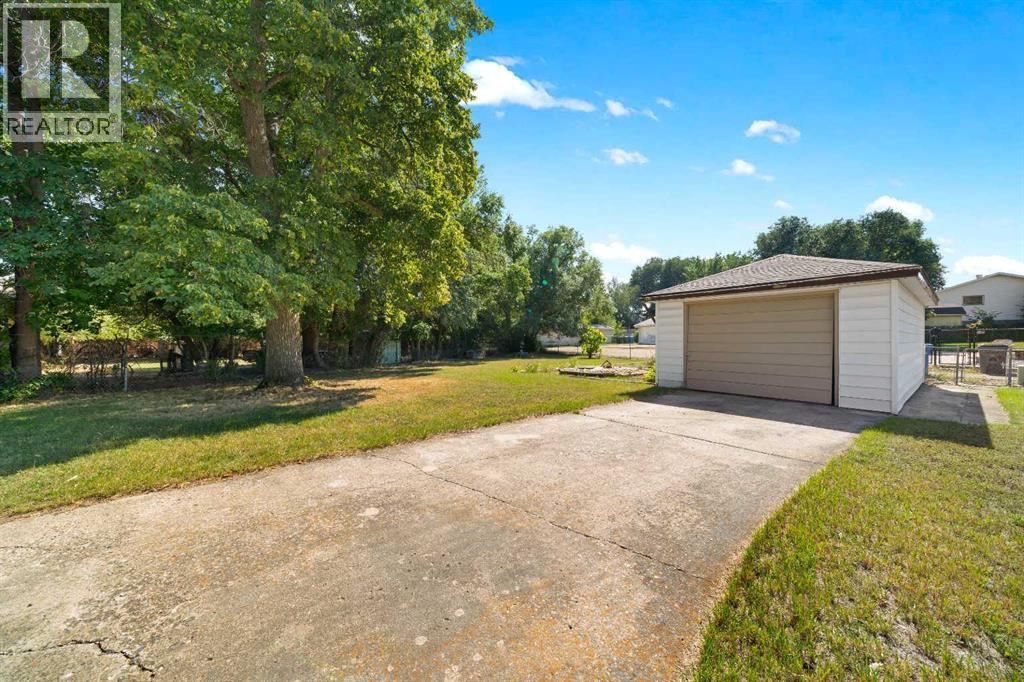 85 Huckvale Crescent Sw Property Photo 33