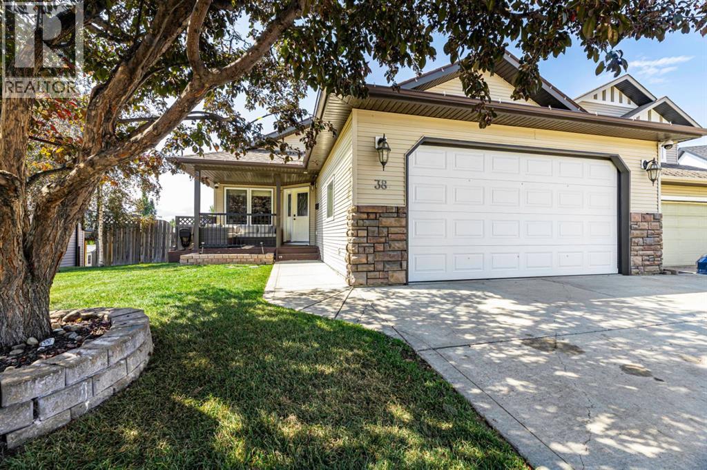 38 Ivany Close