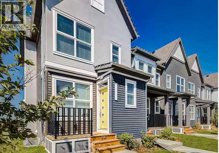 148 Carrington Boulevard Nw Property Photo 2