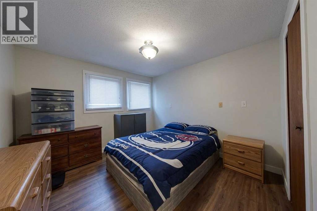 1731 St. Edwards Boulevard N Property Photo 6