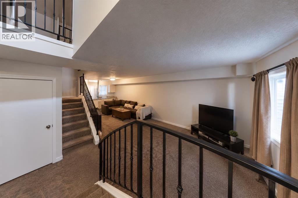 1731 St. Edwards Boulevard N Property Photo 9