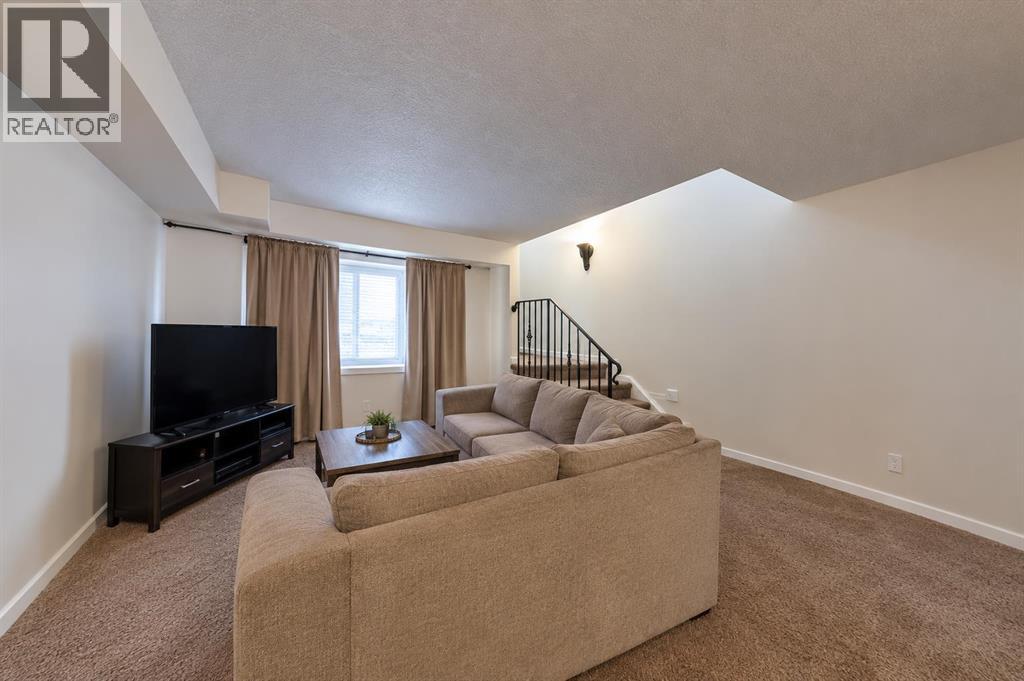 1731 St. Edwards Boulevard N Property Photo 10