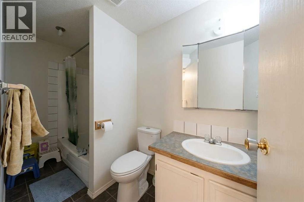 1731 St. Edwards Boulevard N Property Photo 17