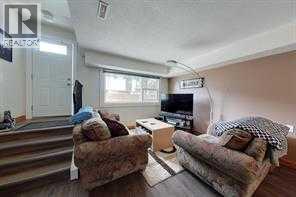1731 St. Edwards Boulevard N Property Photo 19