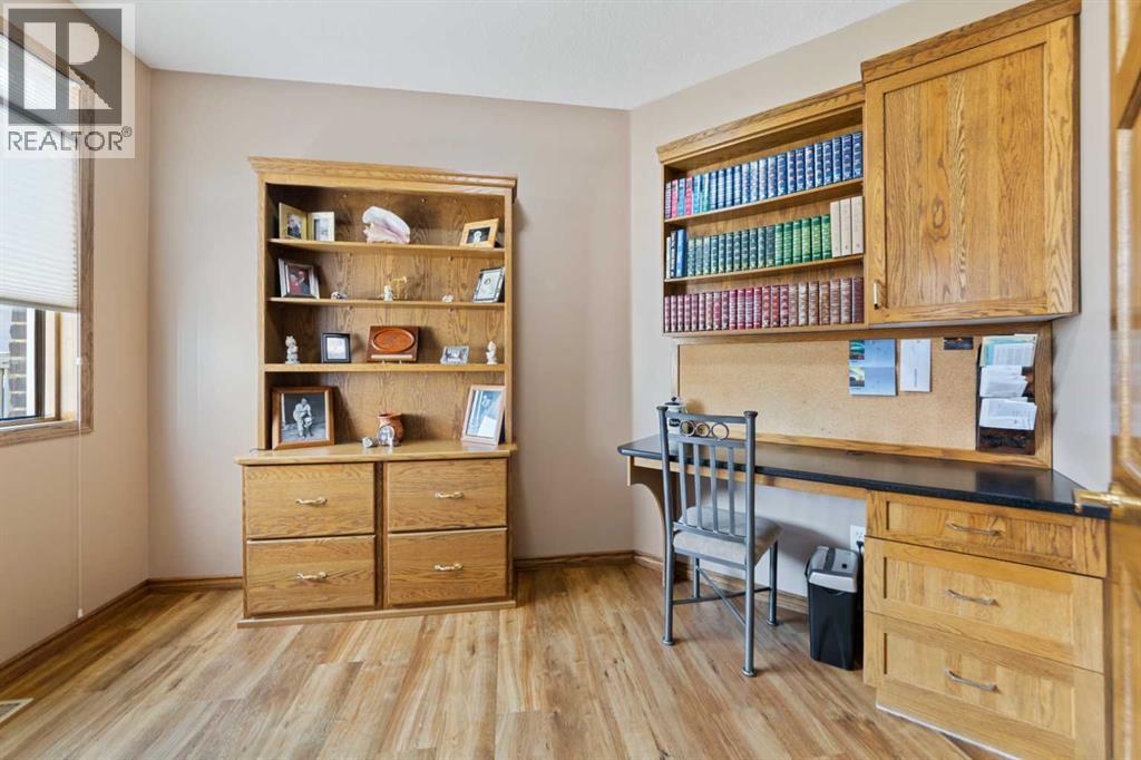 3302 64 Avenue Property Photo 20