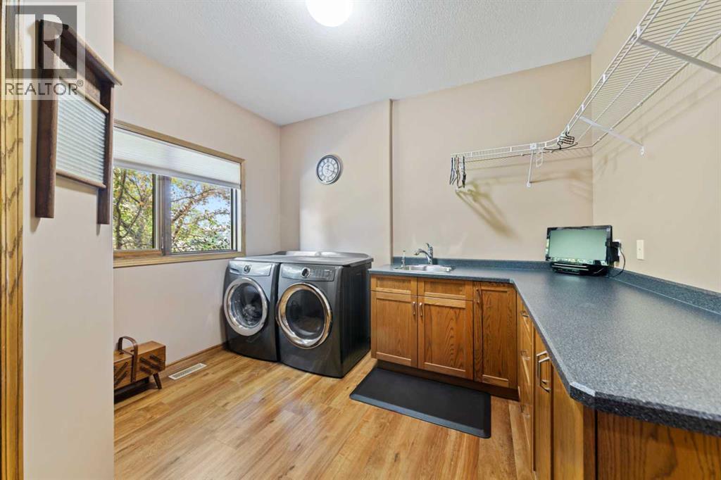 3302 64 Avenue Property Photo 21