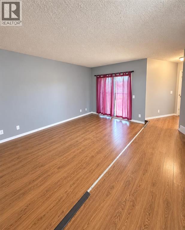 1702 35 Street Southeast Property Photo 5