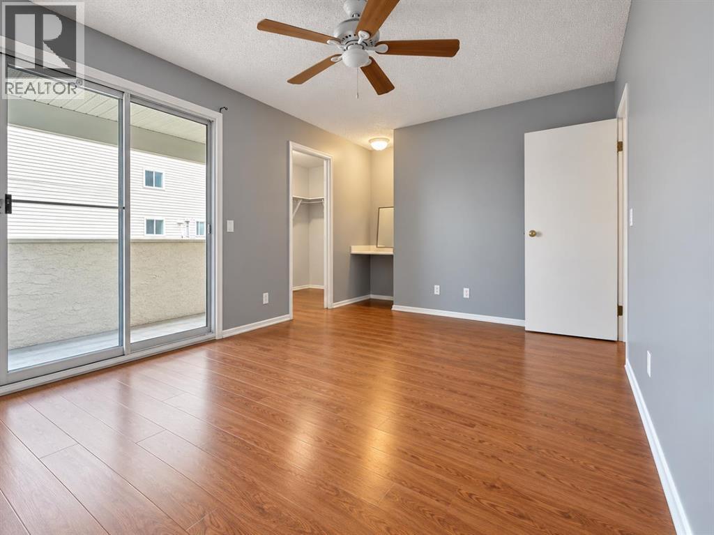 1702 35 Street Southeast Property Photo 6