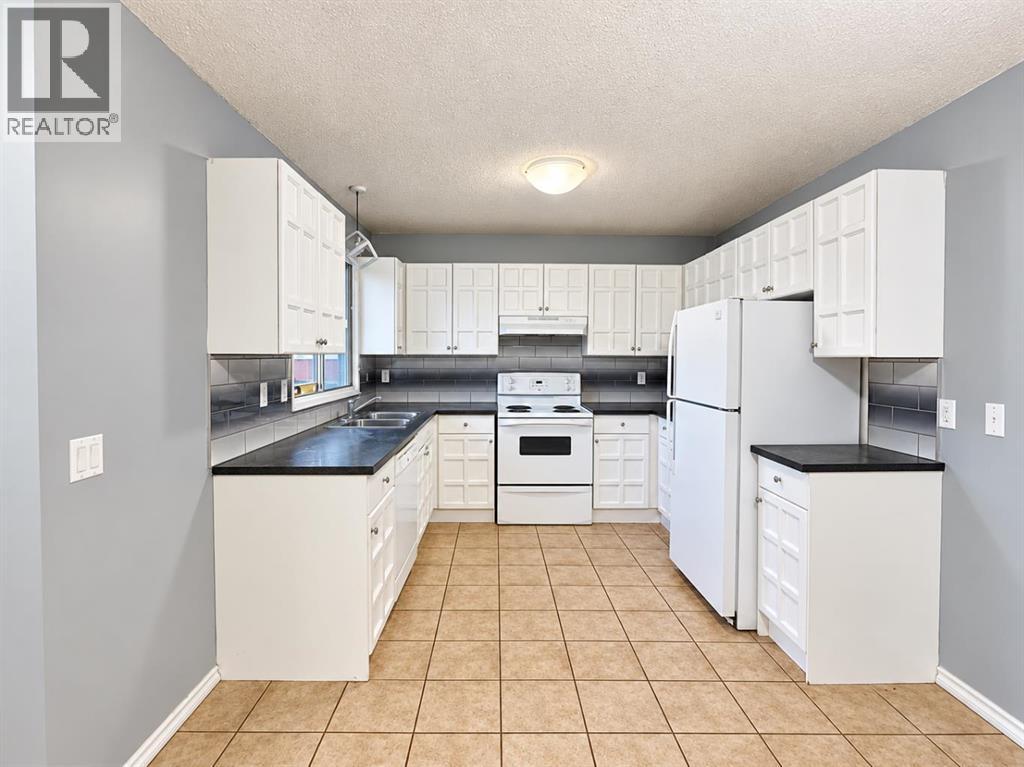 1702 35 Street Southeast Property Photo 8