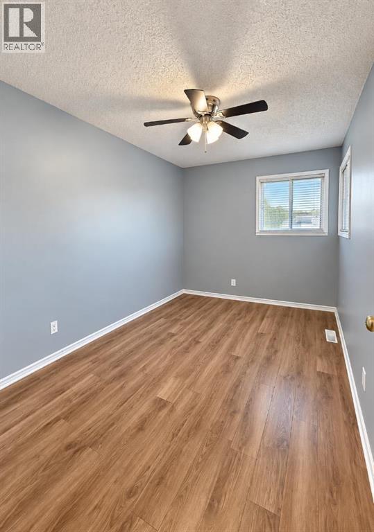 1702 35 Street Southeast Property Photo 15