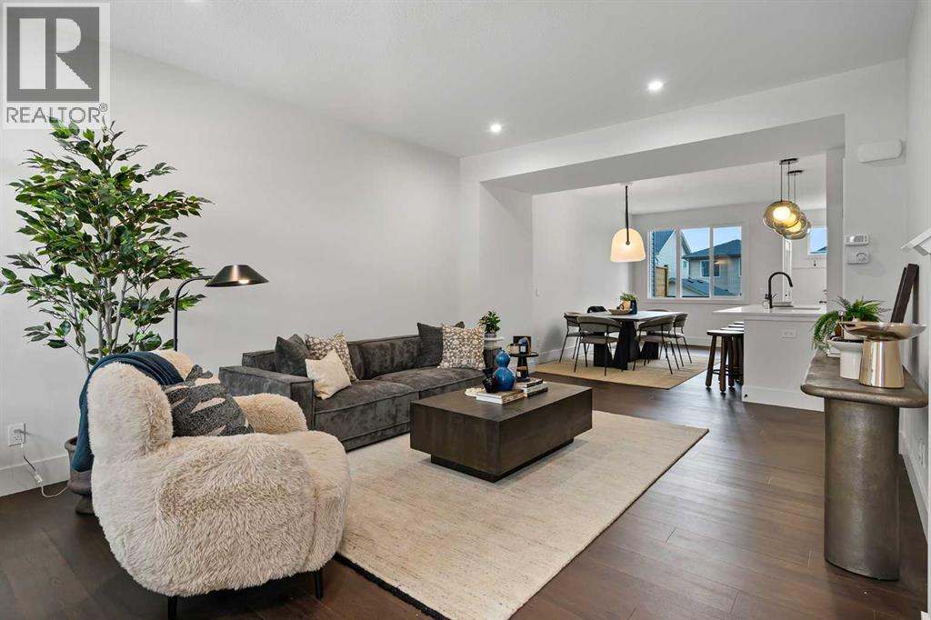 13 Silverton Glen Bay Sw Property Photo 8