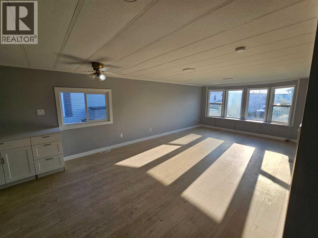 1101 84 Northeast Property Photo 5