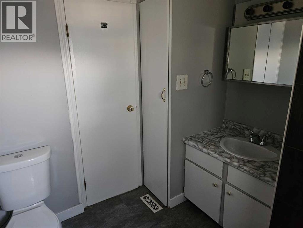1101 84 Northeast Property Photo 11