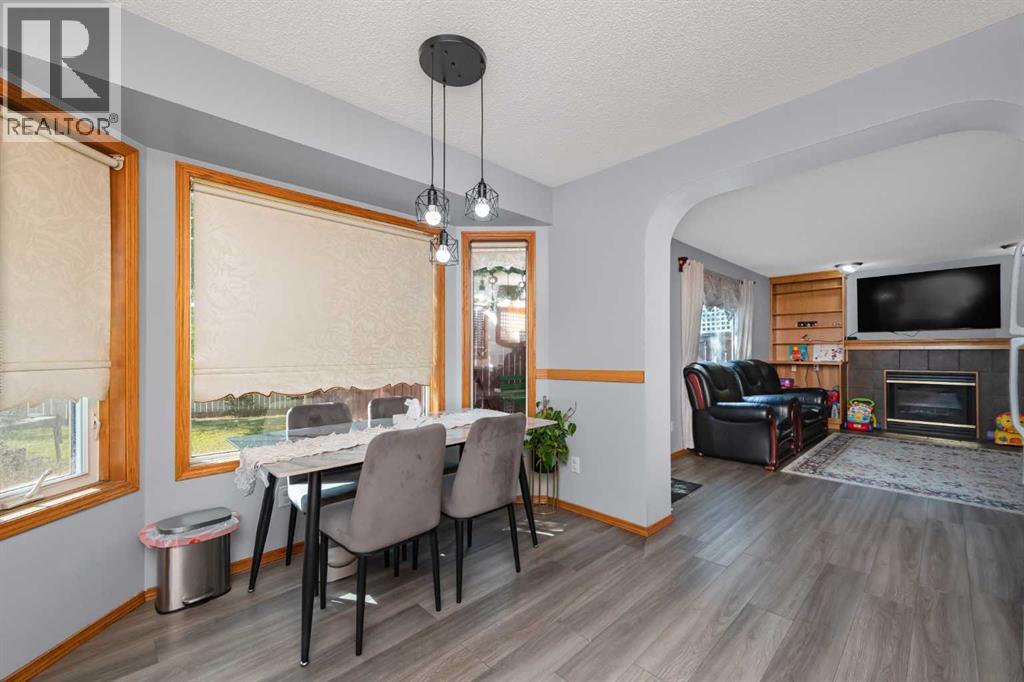 56 Martinglen Place Ne Property Photo 10