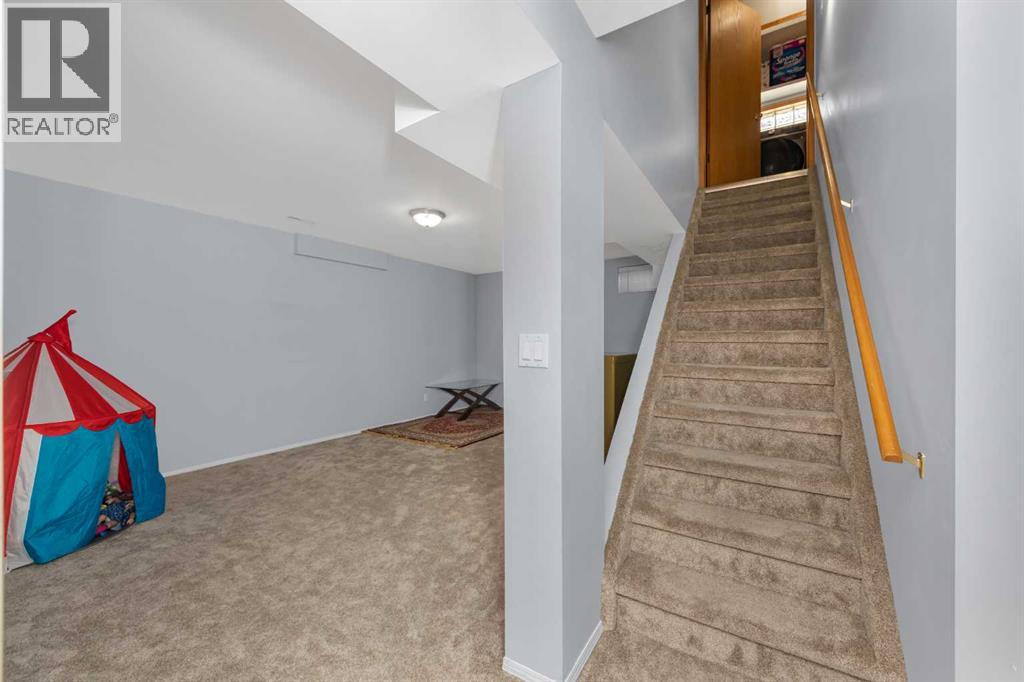 56 Martinglen Place Ne Property Photo 30