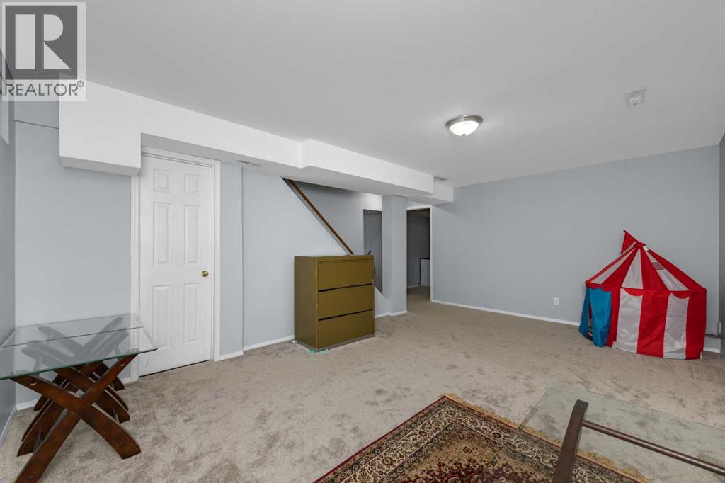 56 Martinglen Place Ne Property Photo 31