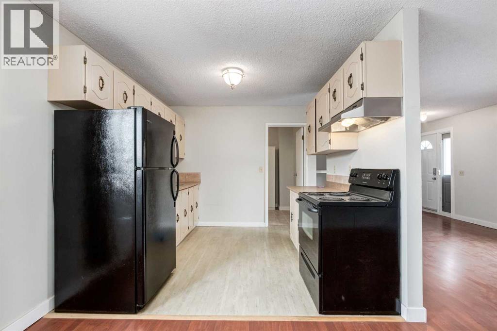 4527 73 Street Northwest Property Photo 6