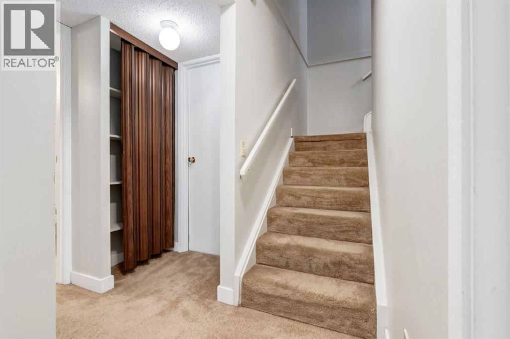 4527 73 Street Northwest Property Photo 10
