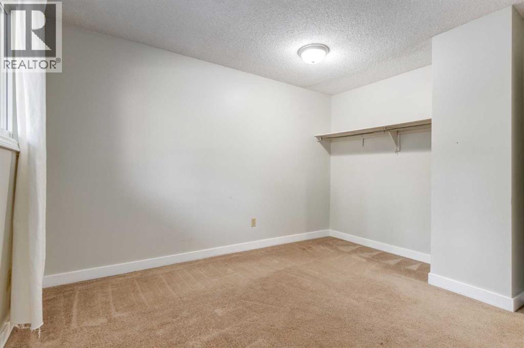 4527 73 Street Northwest Property Photo 16