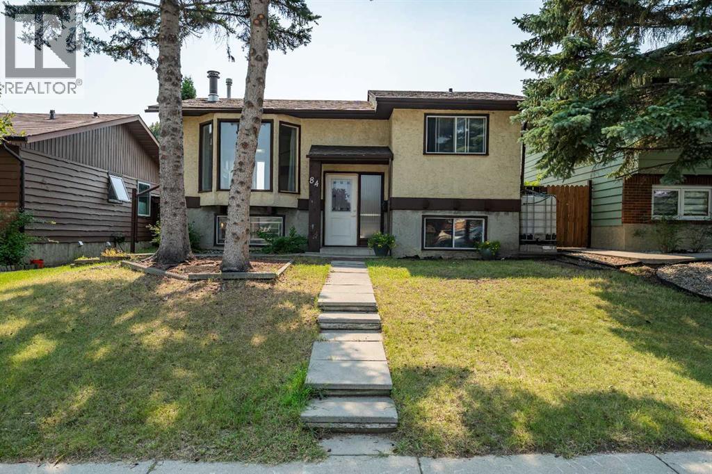 84 Templehill Drive Ne Property Photo 1