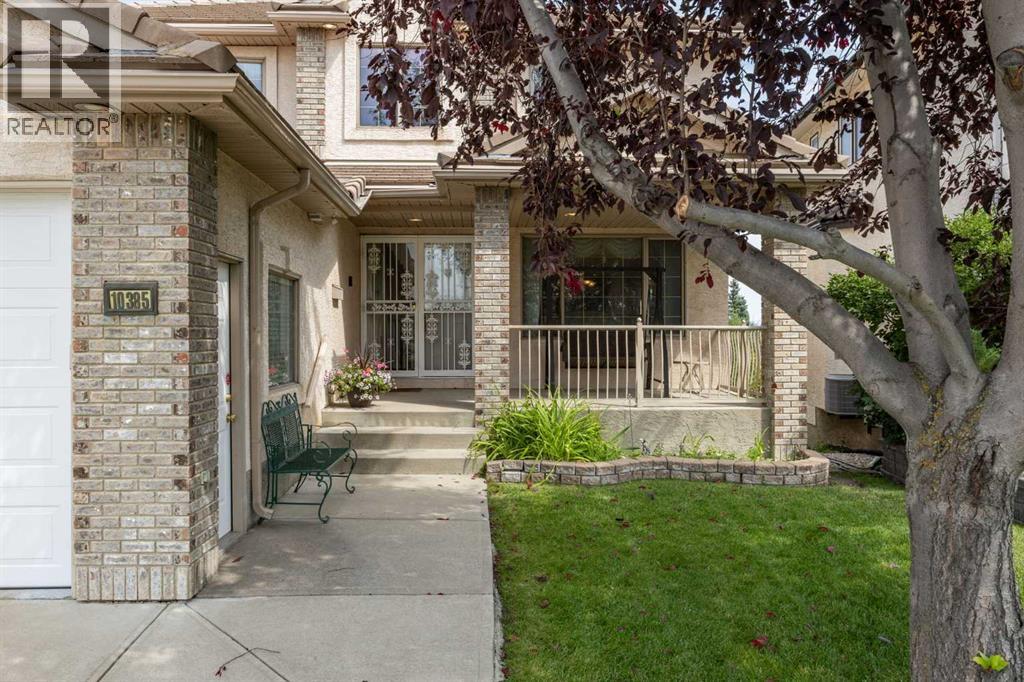 10385 Hamptons Boulevard Nw Property Photo 2