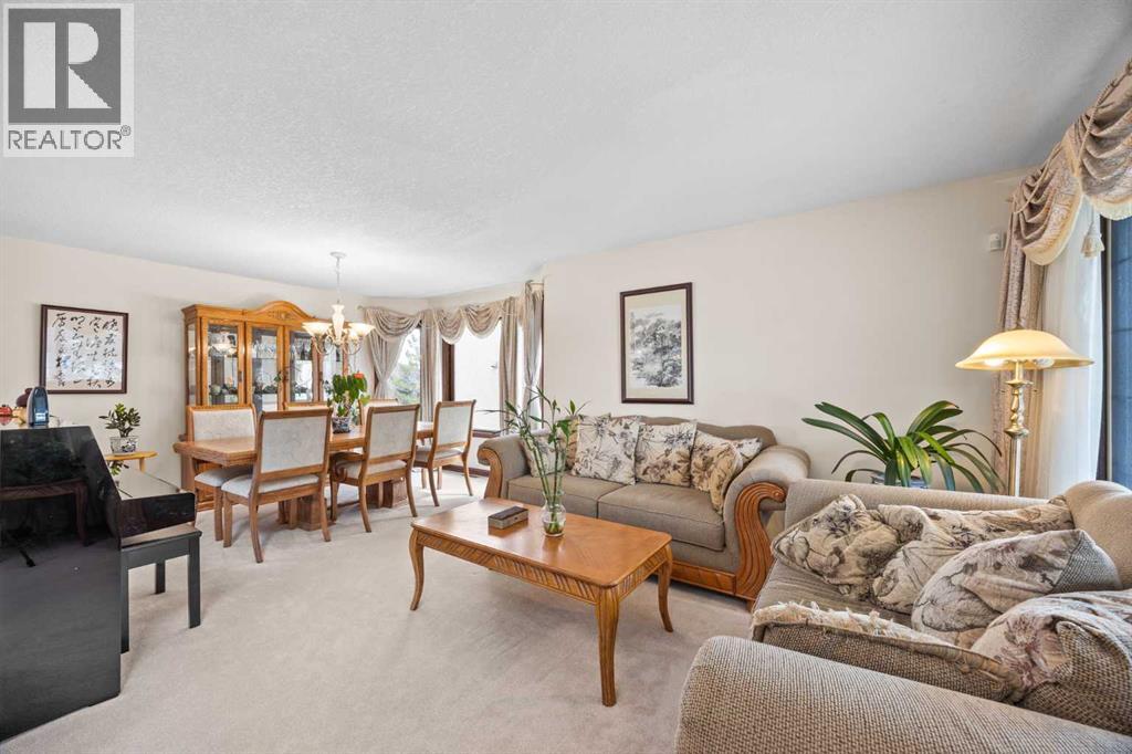 10385 Hamptons Boulevard Nw Property Photo 6