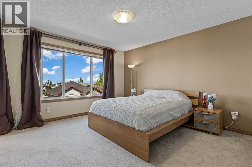 149 Everwoods Close Sw Property Photo 22