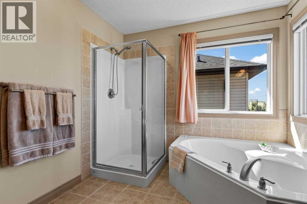 149 Everwoods Close Sw Property Photo 26