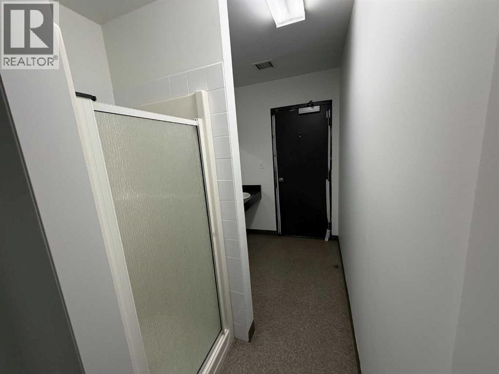 7002 98 Street Property Photo 5