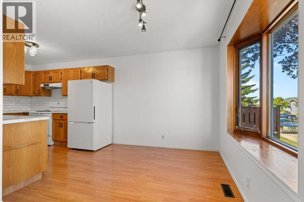 33 Eggleton Street Property Photo 9