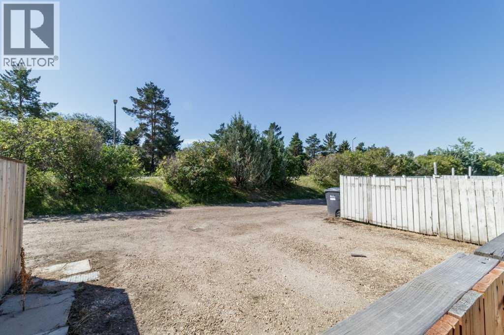 33 Eggleton Street Property Photo 20
