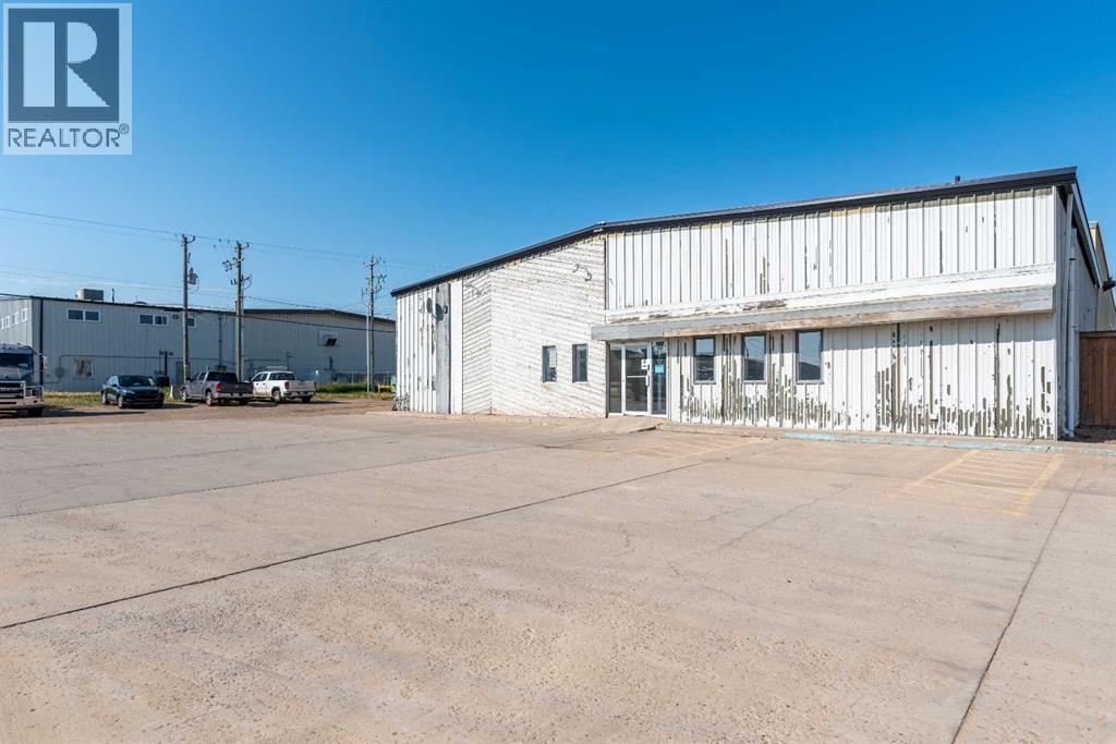 4702 62 Avenue Property Photo 1