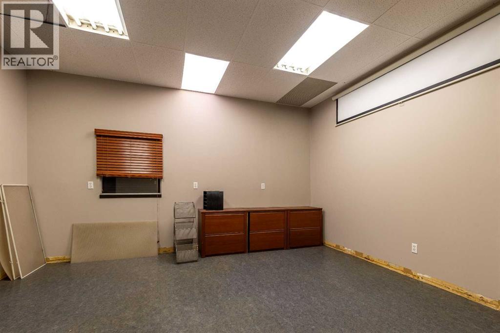 4702 62 Avenue Property Photo 11