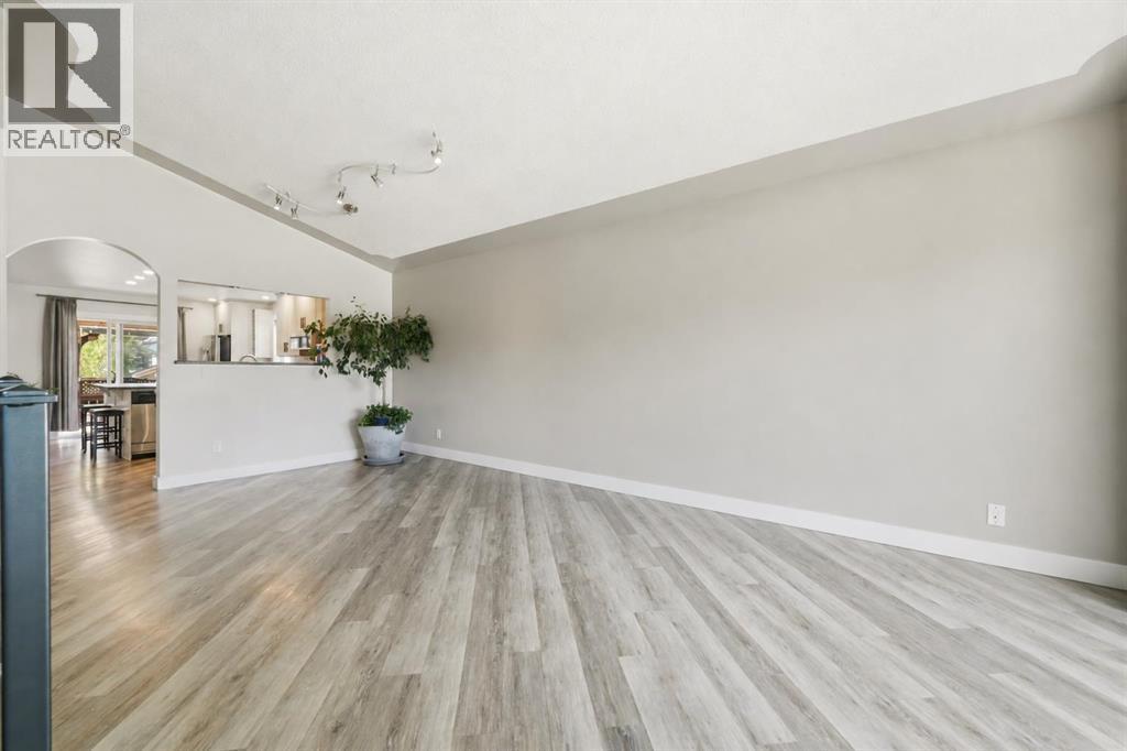 206 Highwood Village Place Nw Property Photo 4