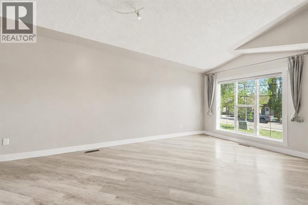 206 Highwood Village Place Nw Property Photo 5