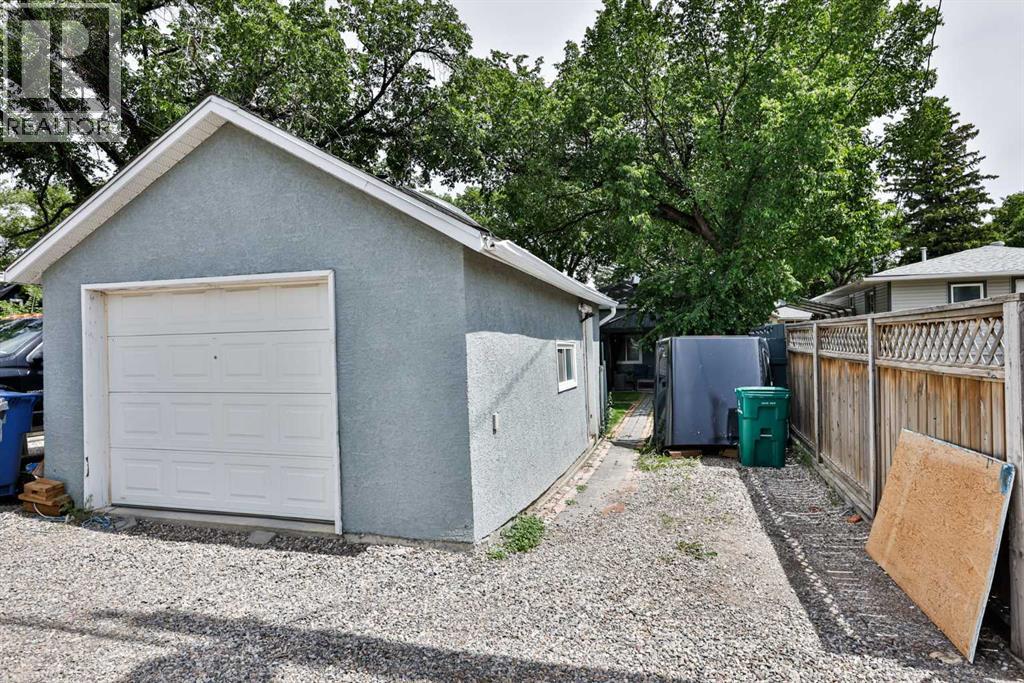 328 12c Street N Property Photo 6