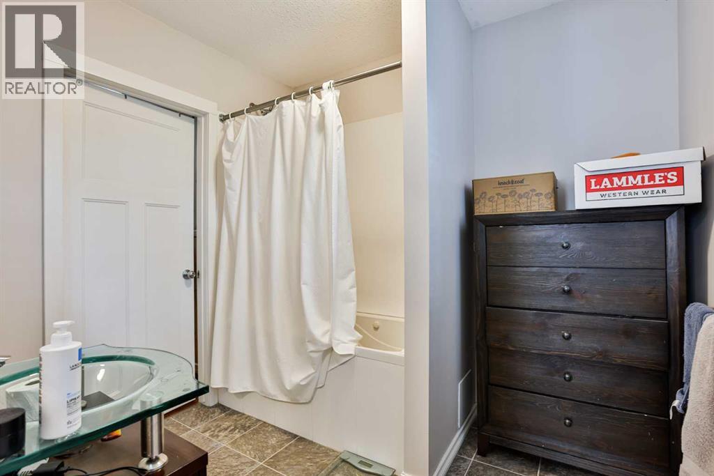 328 12c Street N Property Photo 19