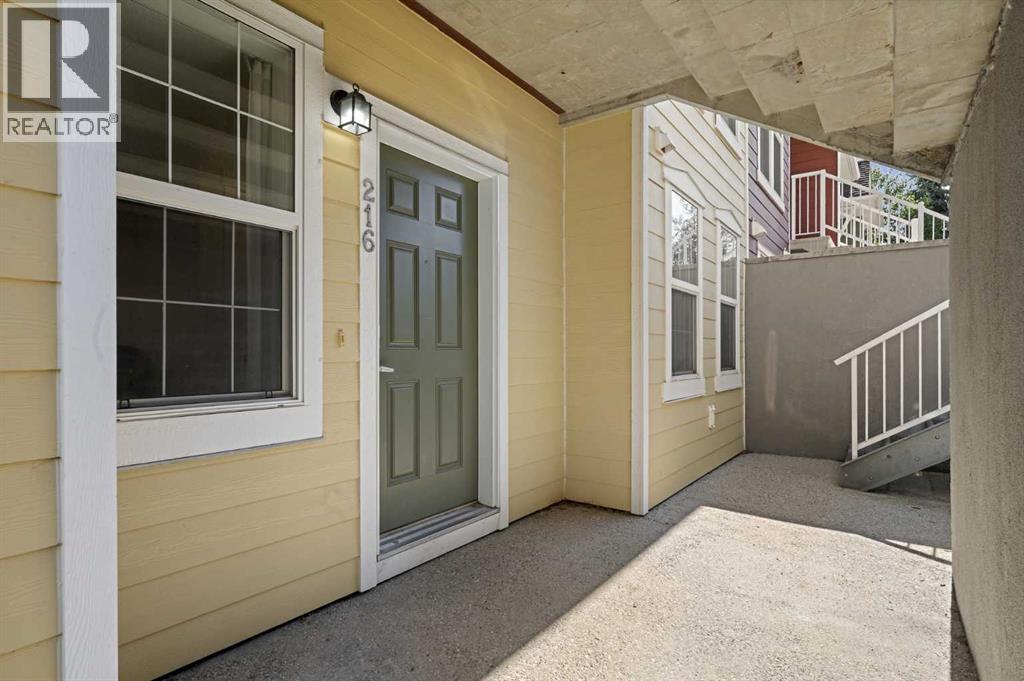 216 Mckenzie Towne Close Se Property Photo 4