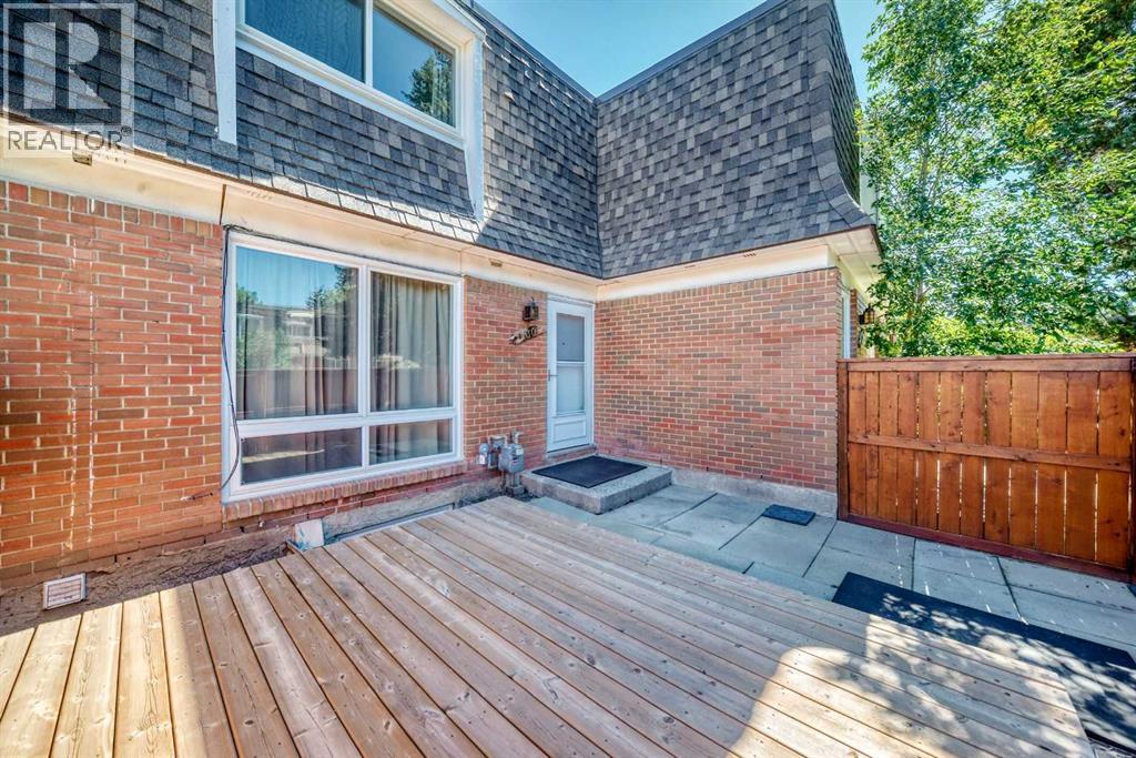 330 Canterbury Drive Southwest Property Photo 1