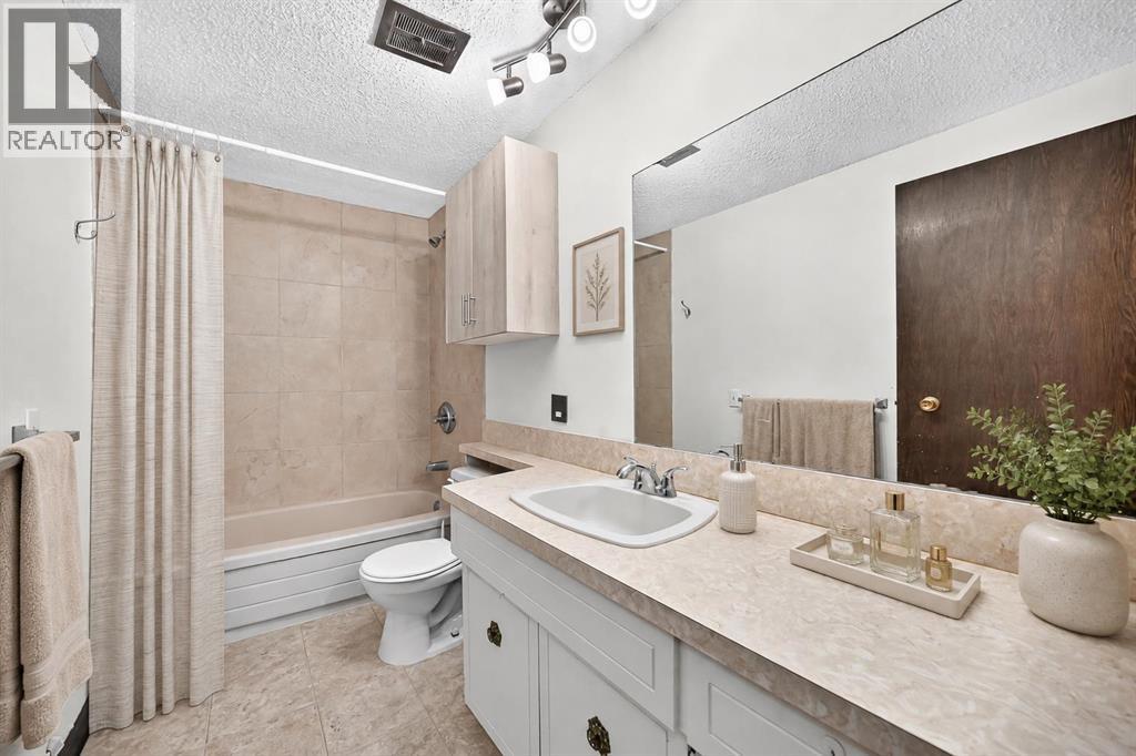 330 Canterbury Drive Southwest Property Photo 18