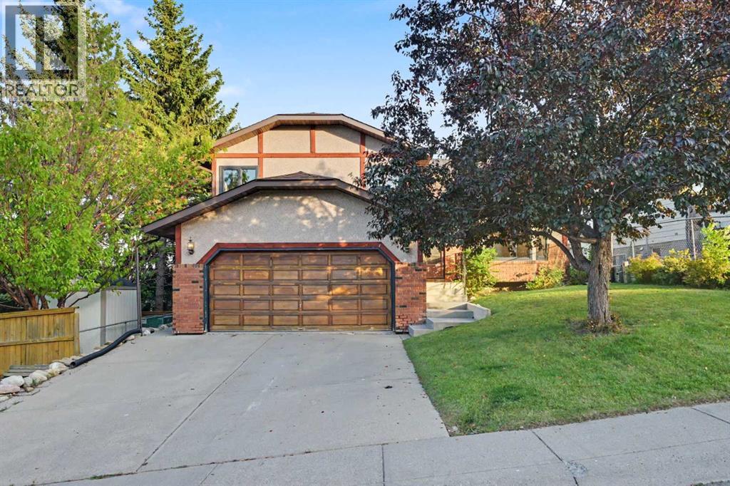 71 Coach Gate Way Sw Property Photo 1