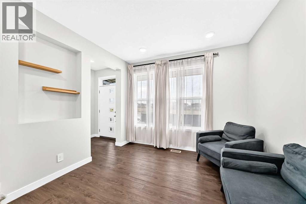 471 Livingston Way Ne Property Photo 12