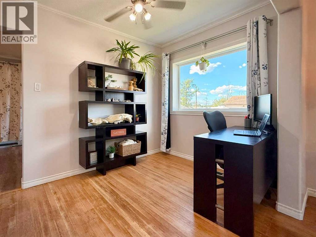 9732 100 Street Property Photo 16