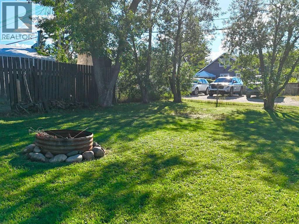 9732 100 Street Property Photo 37