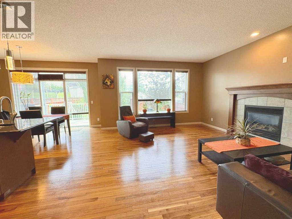 8 Sunset Square Property Photo 8