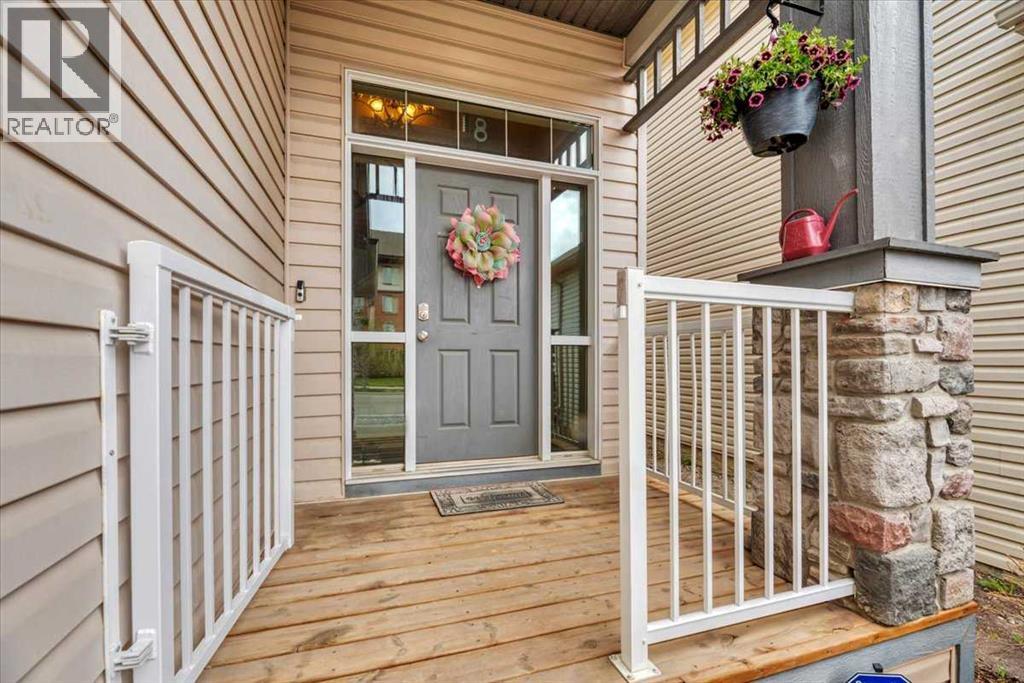 8 Sunset Square Property Photo 11