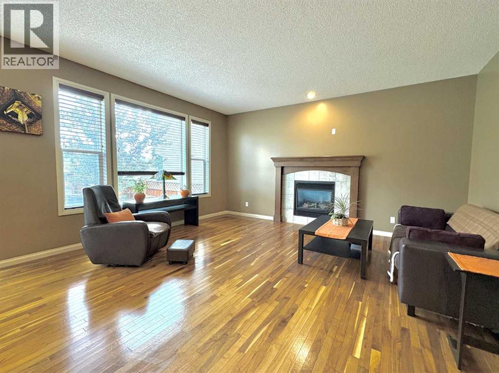 8 Sunset Square Property Photo 13