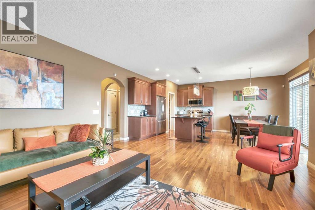 8 Sunset Square Property Photo 16