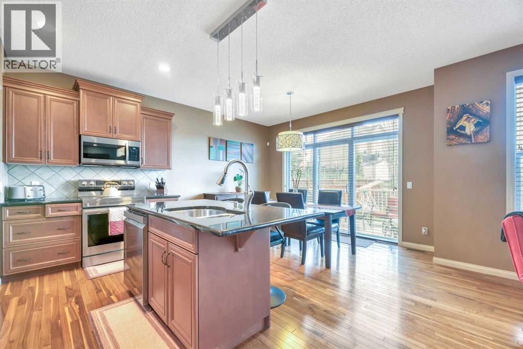8 Sunset Square Property Photo 17