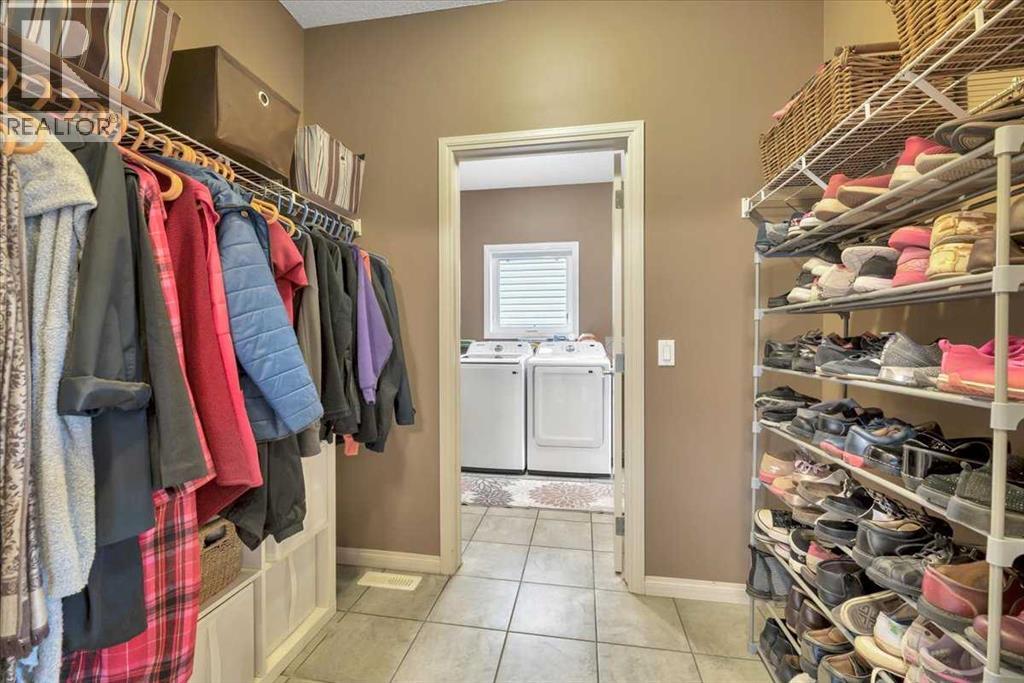 8 Sunset Square Property Photo 20